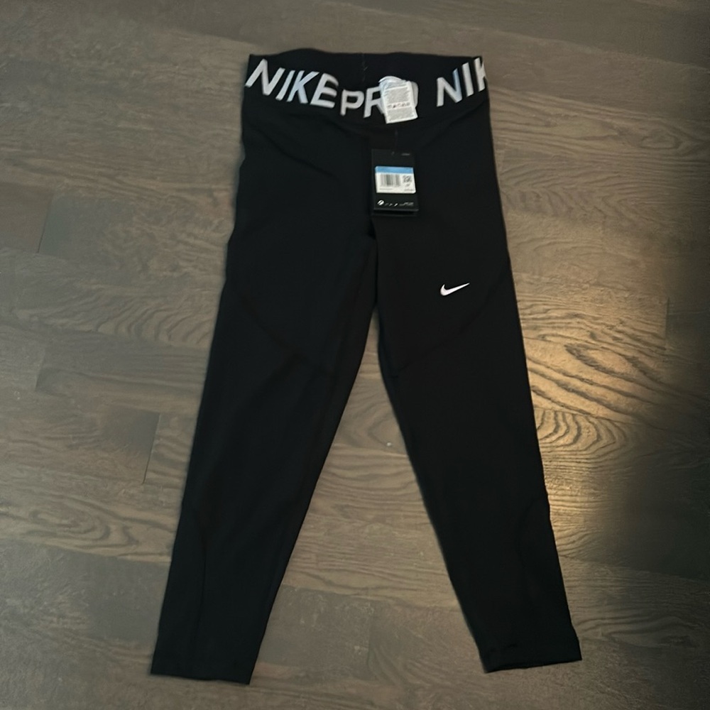 Nike capri length training layer